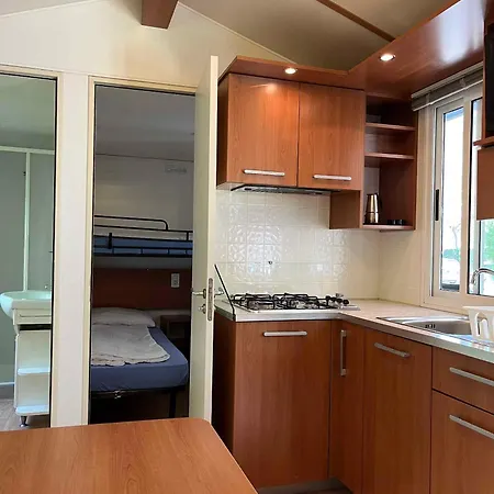 Aldeamento Turístico Mobilehomes In 33791 Rosolina Mare