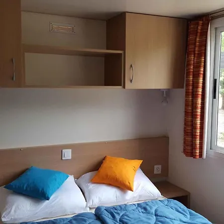 Aldeamento Turístico Mobilehomes In 33791